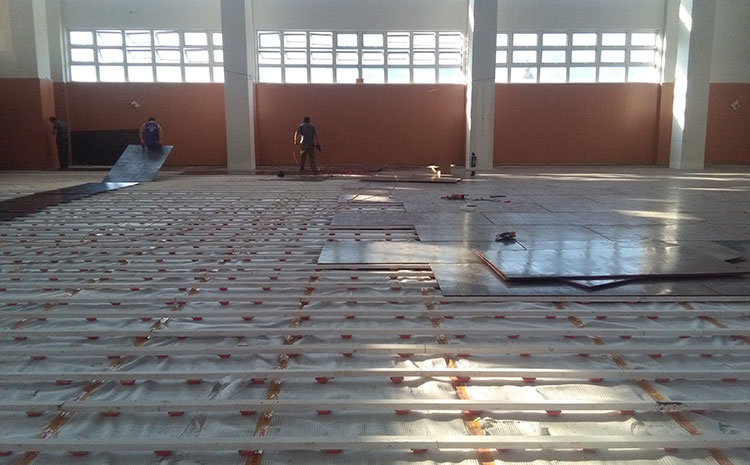 松木體育運動地板多少錢一平米？