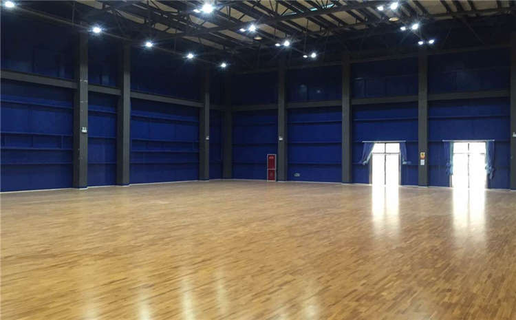 拼接板實(shí)木運(yùn)動(dòng)地板哪個(gè)牌子好?