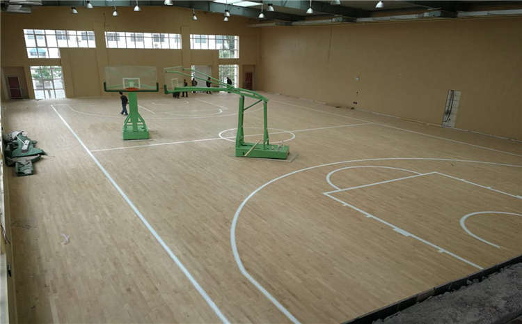 體育木地板膨脹怎么辦？