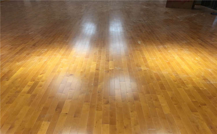 20厚批發(fā)體育館木地板