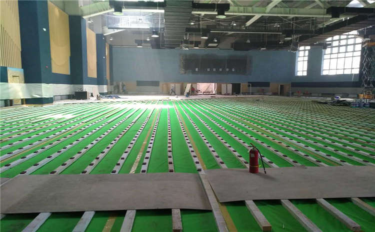 體育木地板如何穩(wěn)定？