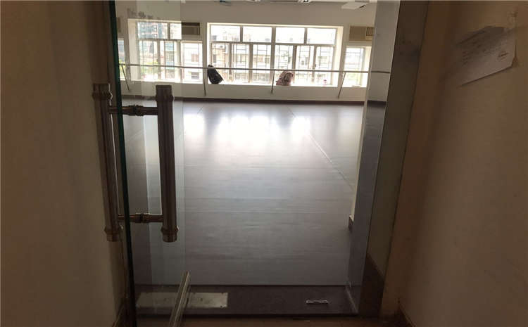 學(xué)校風(fēng)雨操場地板報(bào)價(jià)