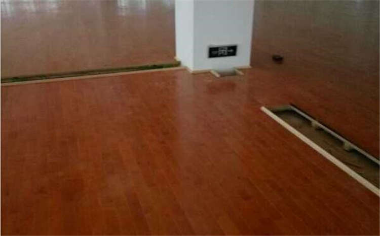 松木木地板籃球館單層龍骨結(jié)構(gòu)