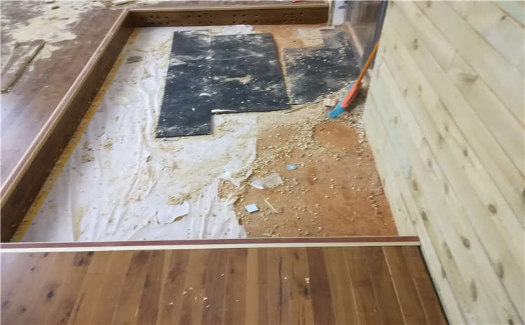 24厚運動體育地板結(jié)構(gòu)