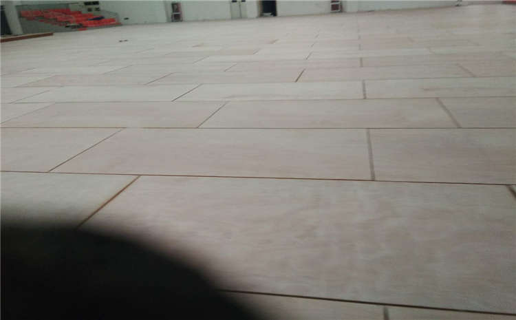 批發(fā)價(jià)格體育木地板22厚