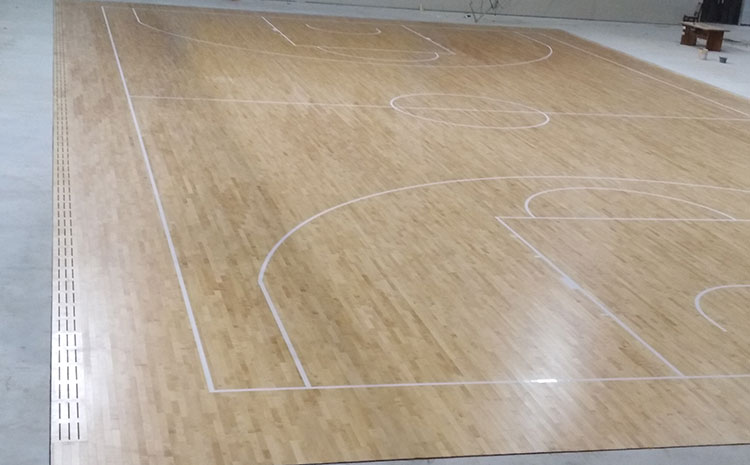 指接板舞臺(tái)木地板怎么翻新？