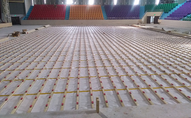 松木籃球運(yùn)動地板造價是的多少?