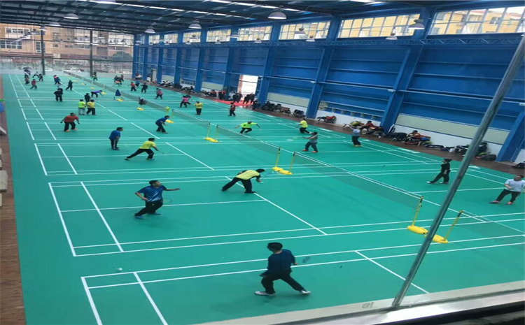 俄勒岡松木地板籃球場造價(jià)是的多少?