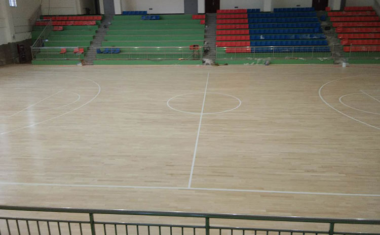 專(zhuān)業(yè)的木地板籃球場(chǎng)造價(jià)是的多少?