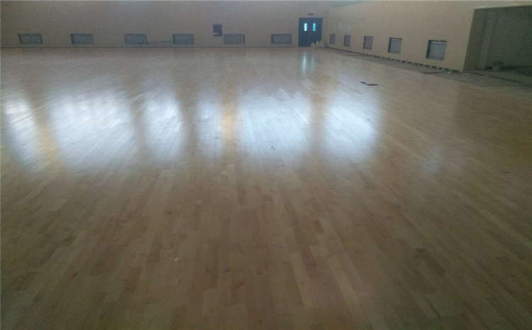 橡膠木籃球運動地板單層龍骨結(jié)構(gòu)