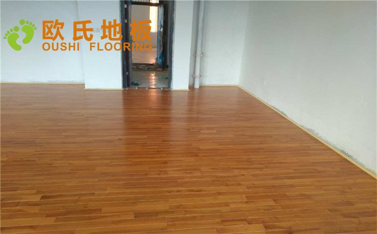 江西鷹潭第五中學(xué)舞蹈室木地板案例