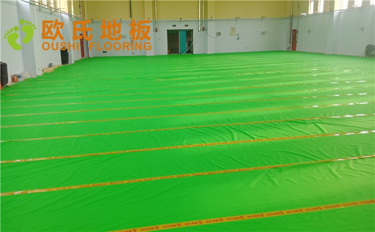 北京房山城建婁子水小學(xué)籃球館木地板案例