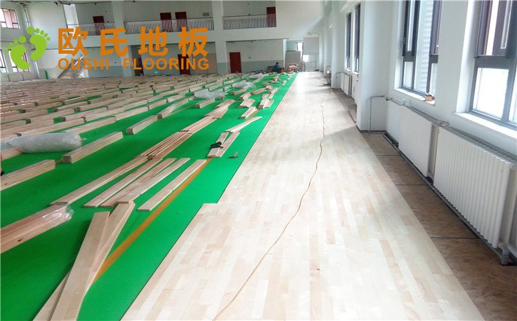 北京順義區(qū)趙全營鎮(zhèn)天順小學(xué)籃球館木地板圖片