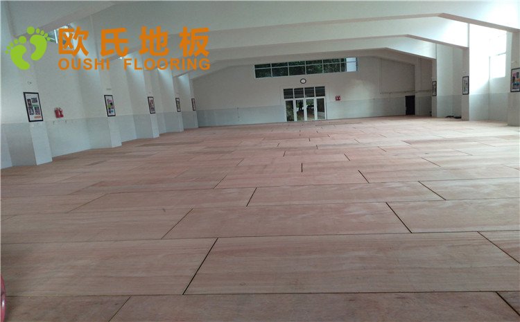 云南省紅河州個舊市綠春小學(xué)體育館木地板項(xiàng)目——?dú)W氏實(shí)木運(yùn)動地板