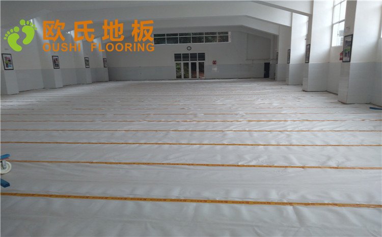 云南省紅河州個舊市綠春小學(xué)體育館木地板項(xiàng)目——?dú)W氏實(shí)木運(yùn)動地板