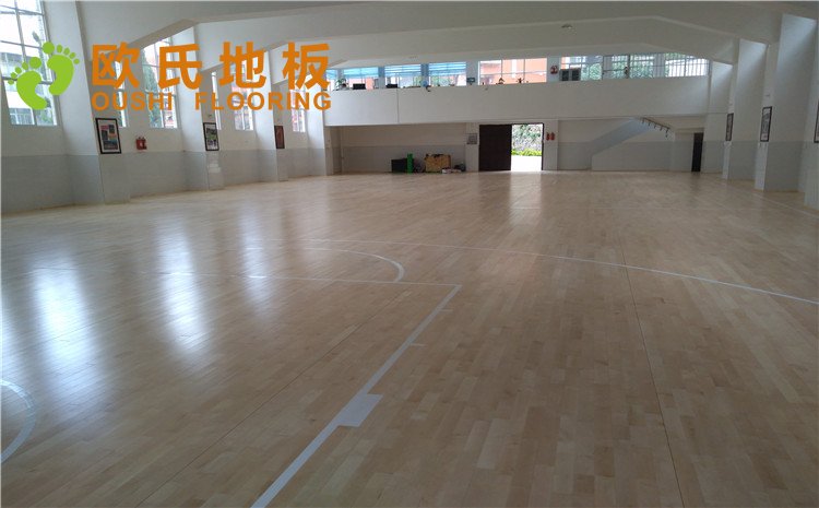 云南省紅河州個舊市綠春小學(xué)體育館木地板項(xiàng)目——?dú)W氏實(shí)木運(yùn)動地板